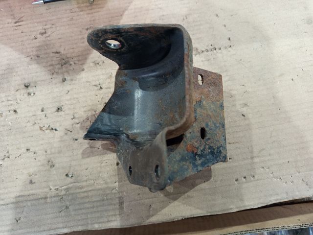 bontott OPEL AGILA Tartó Bak