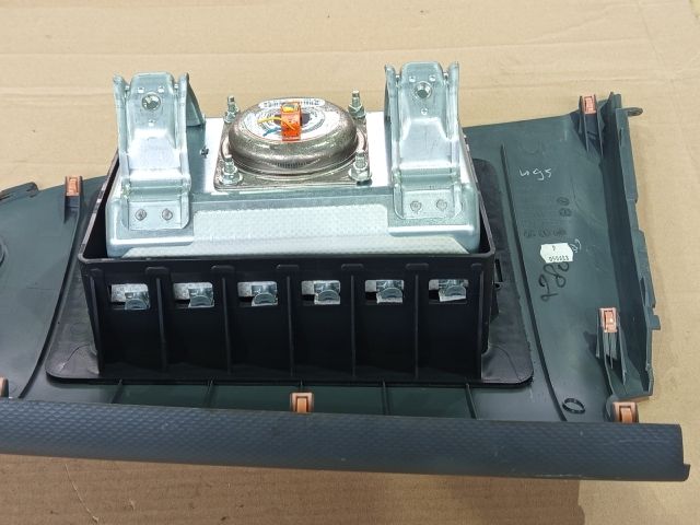 bontott OPEL AGILA Utasoldali Légzsák