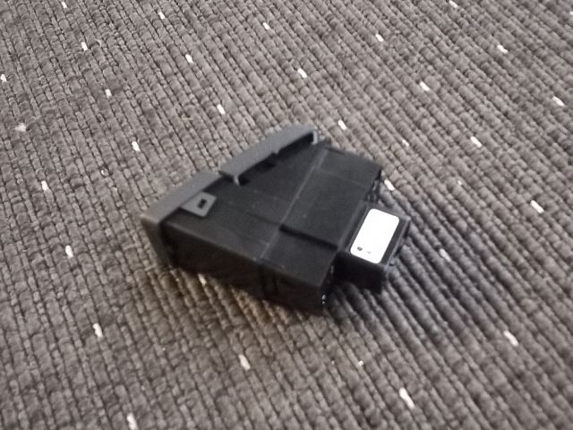 bontott OPEL AGILA Vészvillogó Kapcsoló