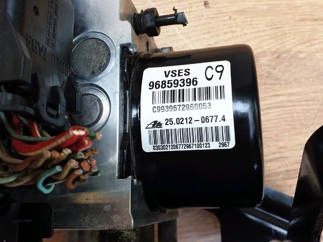 bontott OPEL ANTARA ABS Kocka