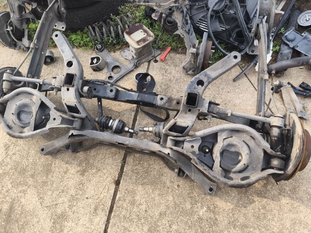 bontott OPEL ANTARA Hátsó Híd (Tárcsafékes)