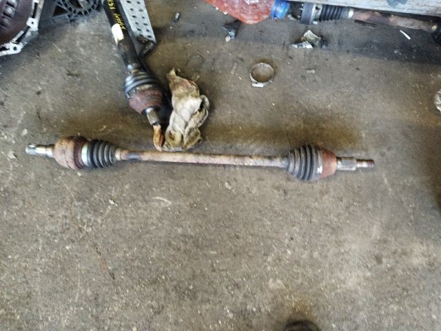 bontott OPEL ANTARA Jobb hátsó Féltengely