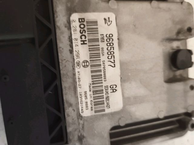 bontott OPEL ANTARA Motorvezérlő