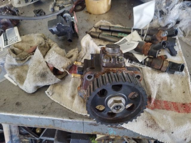 bontott OPEL ANTARA Nagynyomású Szivattyú