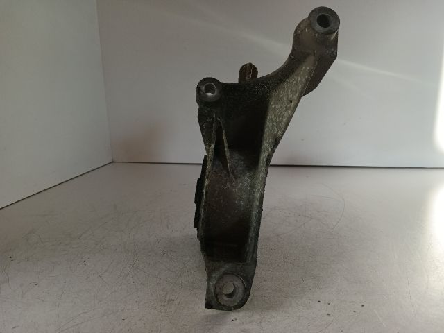 bontott OPEL ANTARA Motor Tartó Bak (Fém)