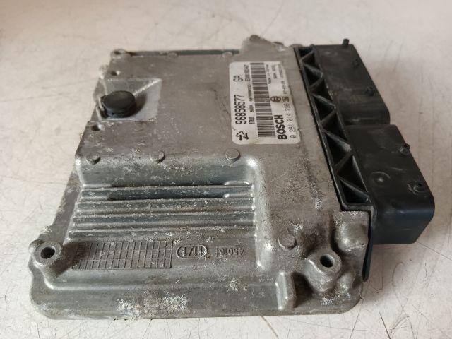 bontott OPEL ANTARA Motorvezérlő