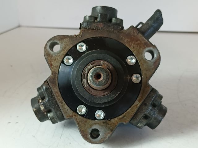 bontott OPEL ANTARA Nagynyomású Szivattyú