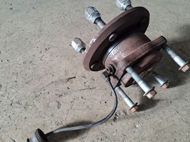 bontott OPEL ANTARA Bal hátsó Kerékagy