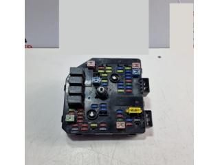 bontott OPEL ANTARA Biztosítéktábla Motortér