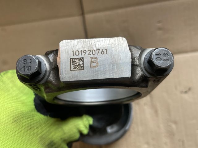 bontott OPEL ANTARA Dugattyú és Hajtókar