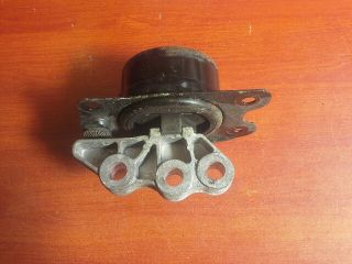 bontott OPEL ANTARA Motor Tartó Bak Bal