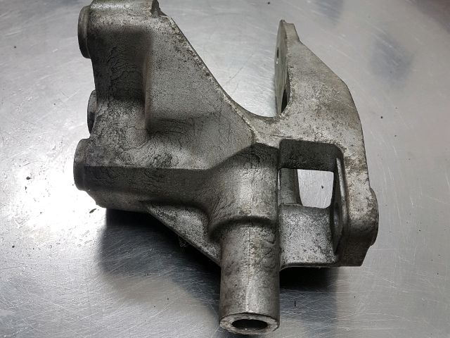 bontott OPEL ANTARA Motor Tartó Bak (Fém)