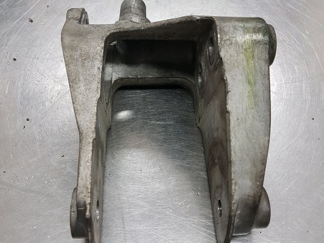 bontott OPEL ANTARA Motor Tartó Bak (Fém)