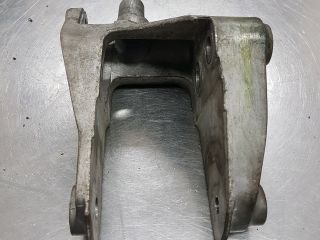 bontott OPEL ANTARA Motor Tartó Bak (Fém)
