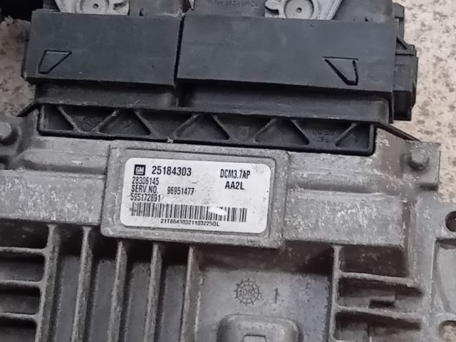 bontott OPEL ANTARA Motorvezérlő