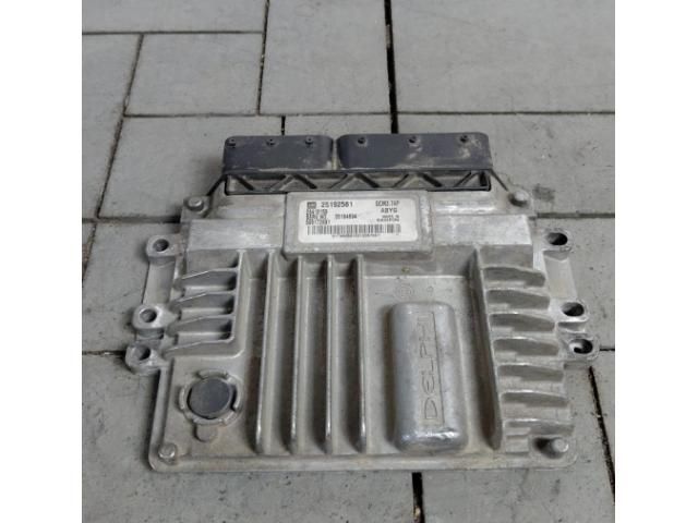 bontott OPEL ANTARA Motorvezérlő