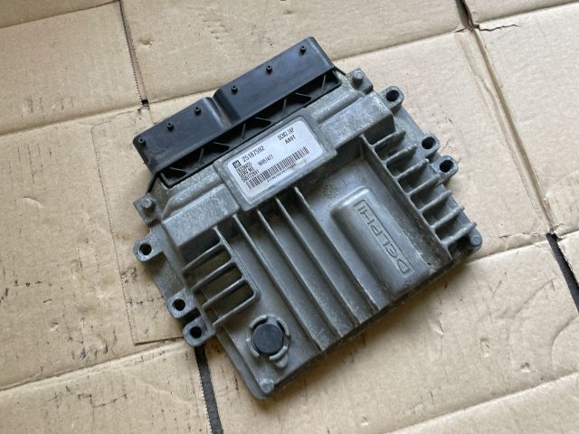 bontott OPEL ANTARA Motorvezérlő