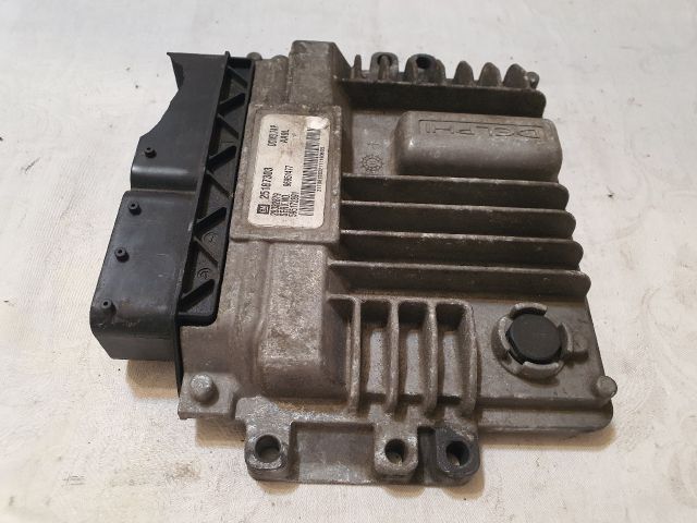 bontott OPEL ANTARA Motorvezérlő