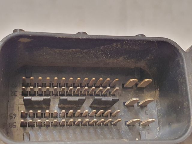 bontott OPEL ANTARA Motorvezérlő