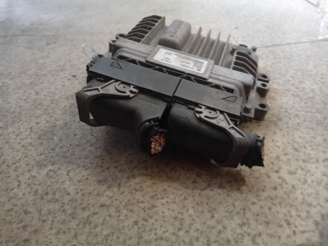 bontott OPEL ANTARA Motorvezérlő