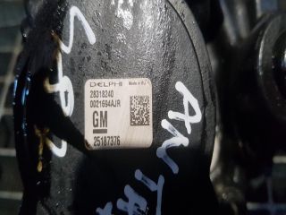 bontott OPEL ANTARA Nagynyomású Szivattyú