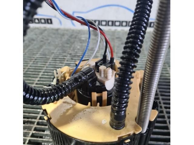 bontott OPEL ANTARA Üzemanyag Szivattyú