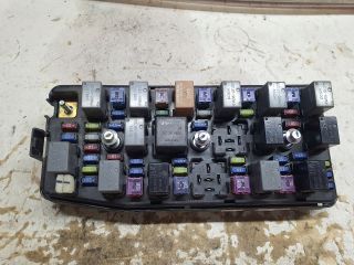 bontott OPEL ANTARA Biztosítéktábla Motortér