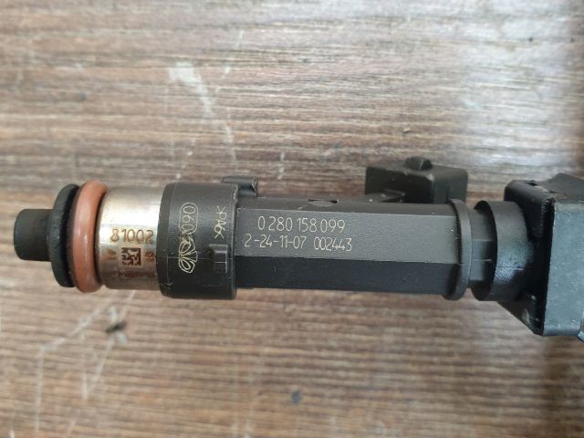 bontott OPEL ANTARA Porlasztó Sor / Híd