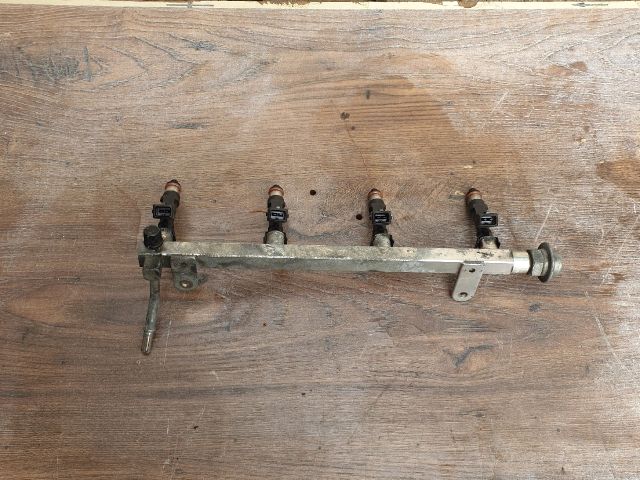 bontott OPEL ANTARA Porlasztó Sor / Híd