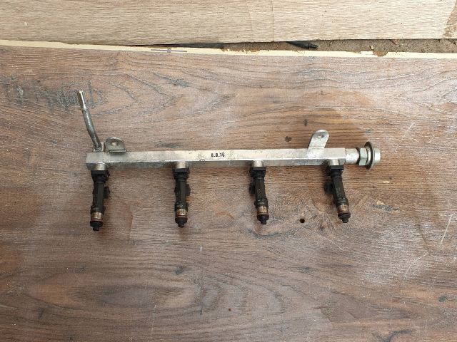 bontott OPEL ANTARA Porlasztó Sor / Híd