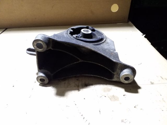 bontott OPEL ANTARA Motor Tartó Bak (Fém)