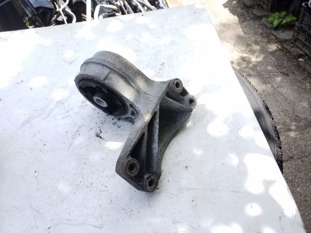 bontott OPEL ANTARA Motor Tartó Bak (Fém)