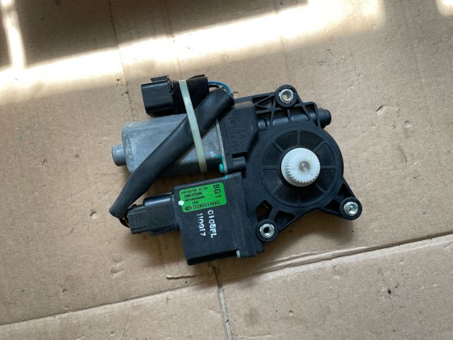 bontott OPEL ANTARA Bal első Ablakemelő Motor