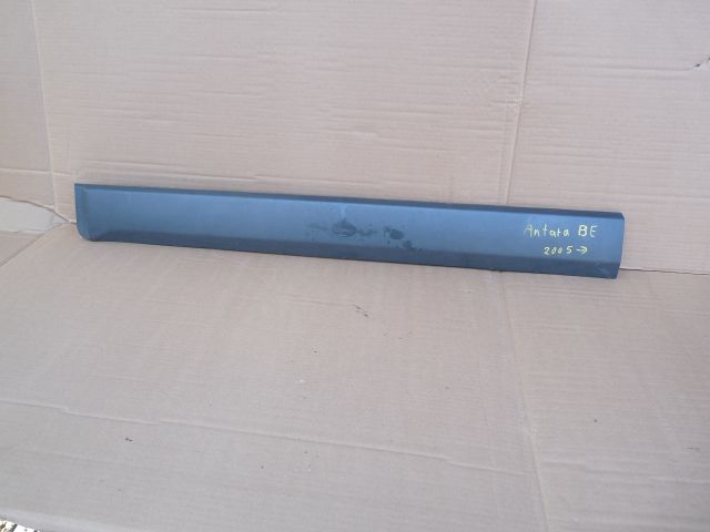 bontott OPEL ANTARA Bal első Ajtó Díszléc