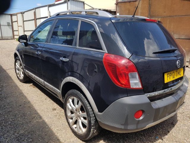 bontott OPEL ANTARA Bal első Ajtó (Üres lemez)