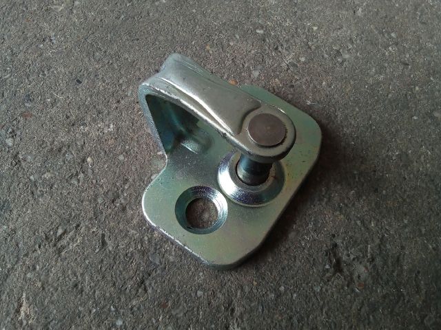 bontott OPEL ANTARA Bal első Ajtózár