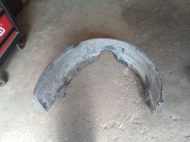 bontott OPEL ANTARA Bal első Első Dobbetét (Kerékjárati, Műanyag)