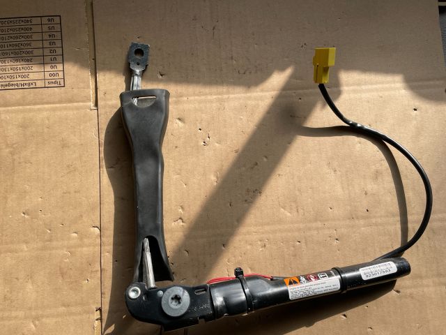 bontott OPEL ANTARA Bal első Övfeszítő