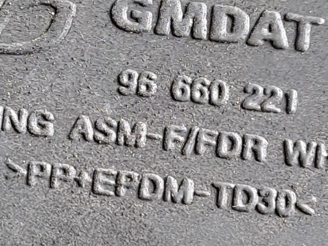 bontott OPEL ANTARA Bal első Sárvédő Díszléc