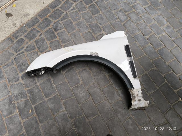 bontott OPEL ANTARA Bal első Sárvédő