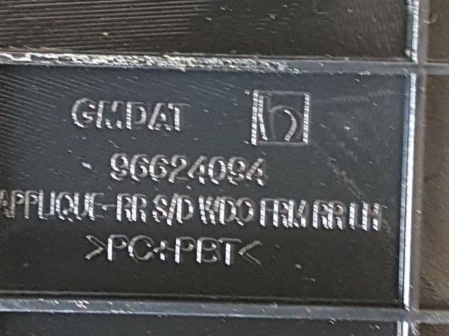 bontott OPEL ANTARA Bal hátsó Ajtókeret Burkolat