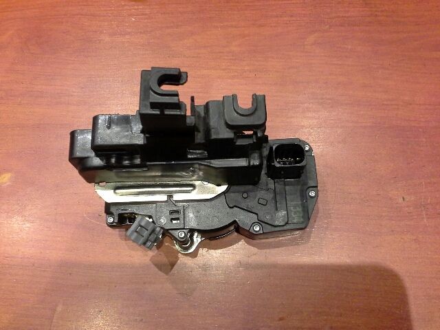 bontott OPEL ANTARA Bal hátsó Ajtózár