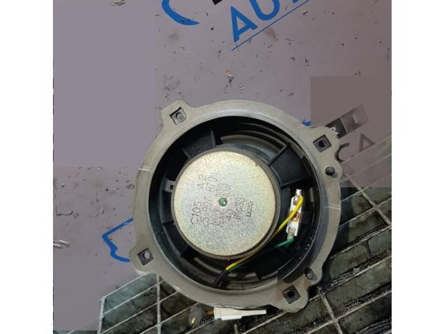bontott OPEL ANTARA Bal hátsó Hangszóró