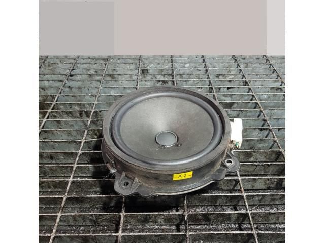 bontott OPEL ANTARA Bal hátsó Hangszóró