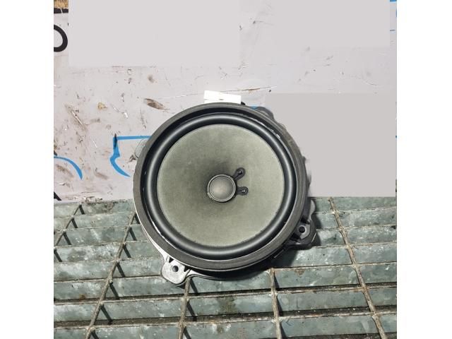 bontott OPEL ANTARA Bal hátsó Hangszóró