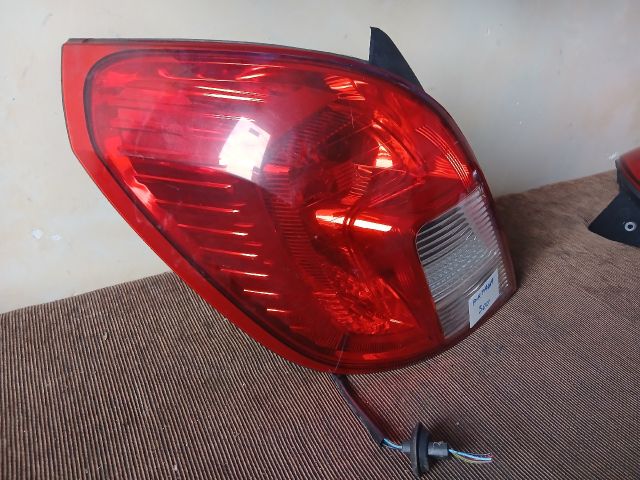 bontott OPEL ANTARA Bal Hátsó Lámpa