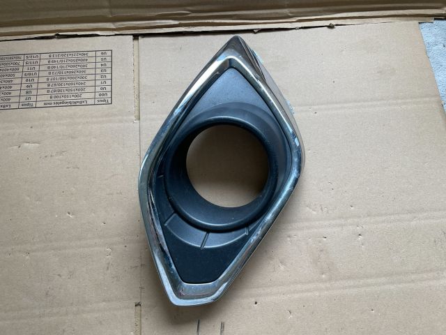 bontott OPEL ANTARA Bal Ködfényszóró Lámpakeret