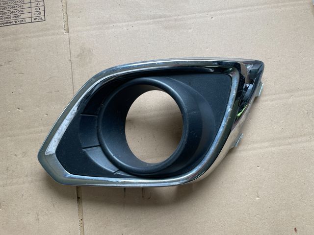 bontott OPEL ANTARA Bal Ködfényszóró Lámpakeret