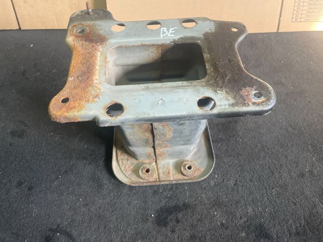 bontott OPEL ANTARA Bal Lökhárító Tartó Nyúlványvég