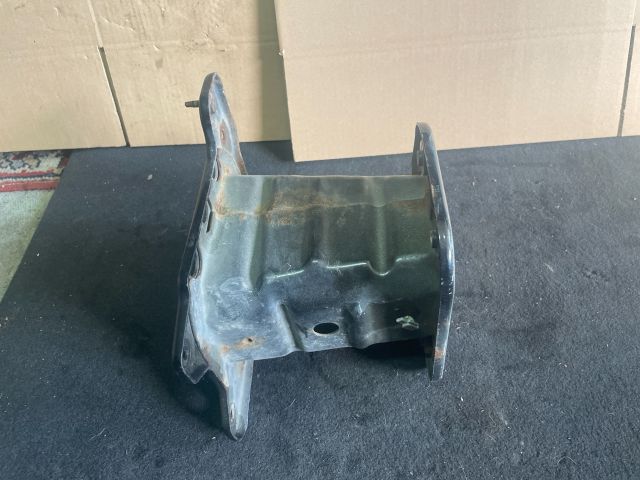 bontott OPEL ANTARA Bal Lökhárító Tartó Nyúlványvég